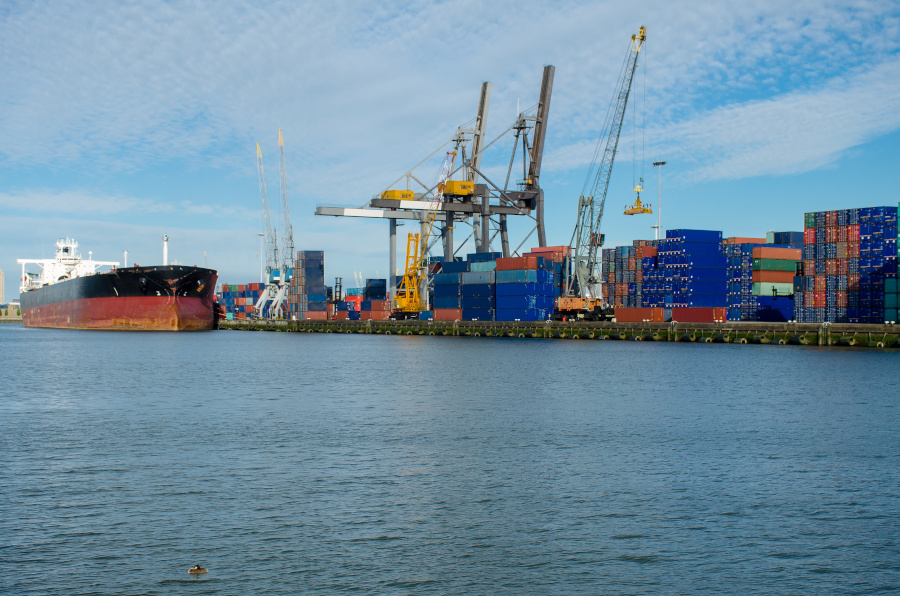 Automated Shipping Port using Industrial Single Board Computers for Maritime